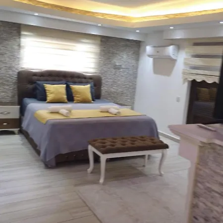 فيلة Yildiz *
